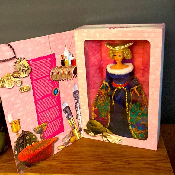 SALE! π Medieval Lady Barbie π The Great Eras Collection π 1994 π #12791 π - Picture 5 of 14